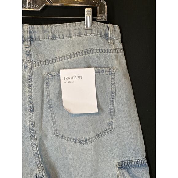 INDIGO REIN NWT Jeans  Sz 15 Distressed Lt Denim Cargo Wide Leg Skater Fit - Picture 6 of 12
